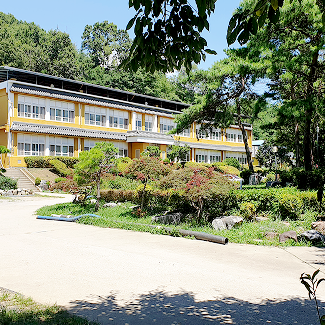 자기발전소 외관